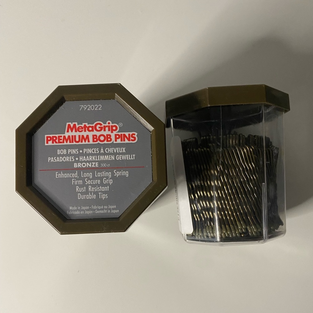 Bobby pins 300 ct (x2)